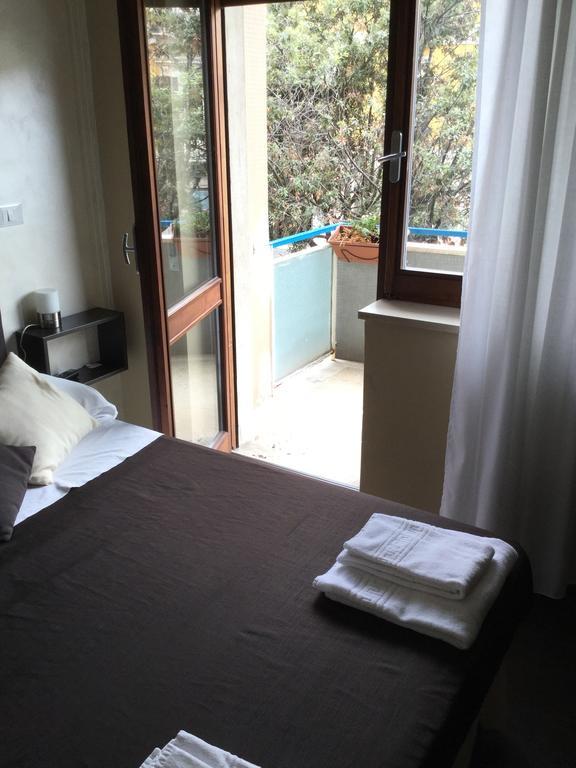 Domus Corso Umberto 18 B&B Pescara Szoba fotó