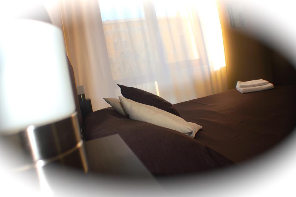 Domus Corso Umberto 18 B&B Pescara Szoba fotó
